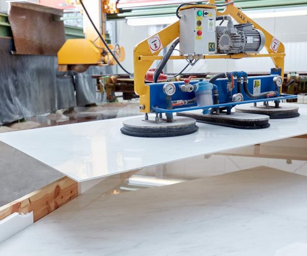 Professionelle Fliesenschneiden